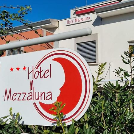 Hotel Mezzaluna Treviso Exterior foto