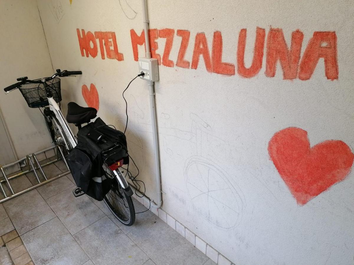 Hotel Mezzaluna Treviso Exterior foto