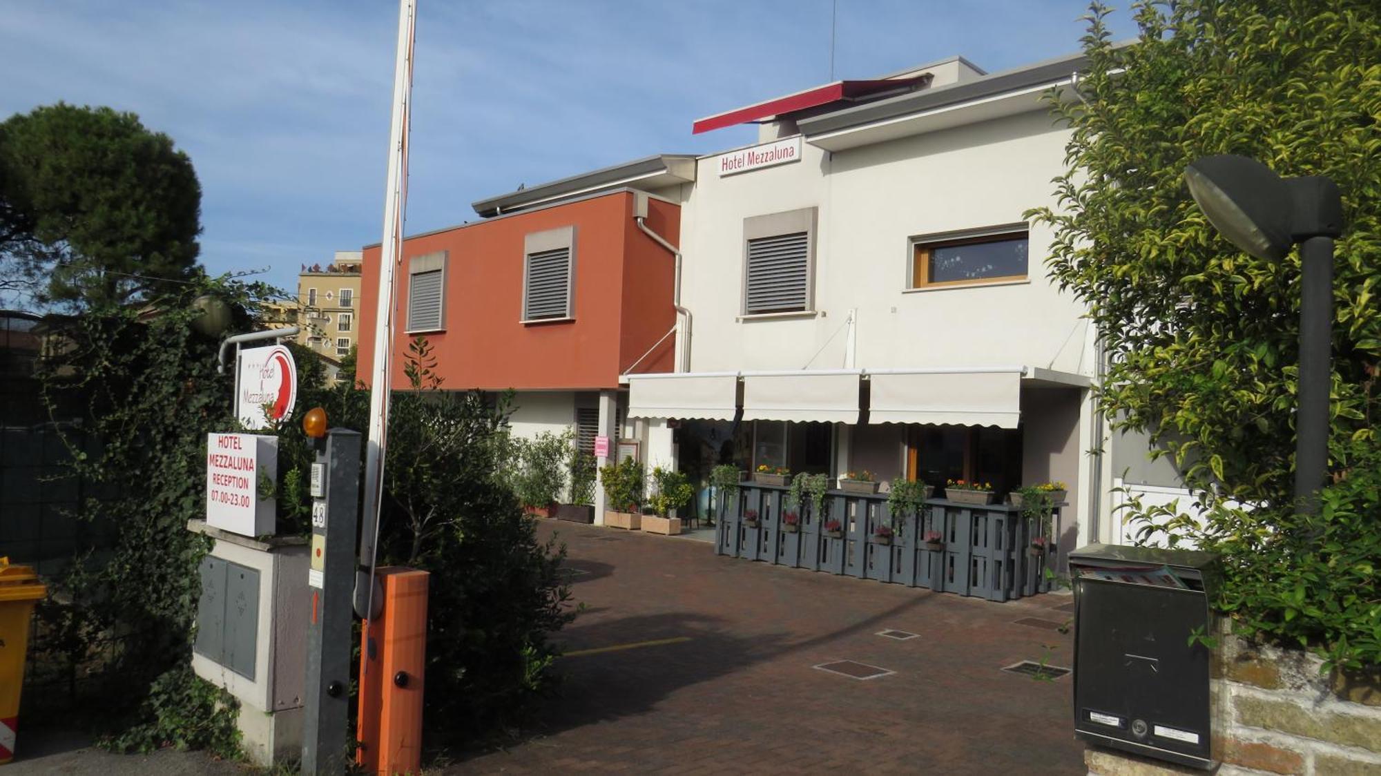 Hotel Mezzaluna Treviso Exterior foto